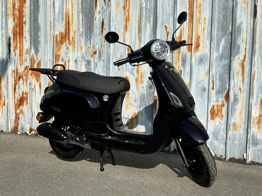 Venesi Retro Scooter Zwart