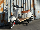 Lowigi Retro Scooter Parelmoer Wit