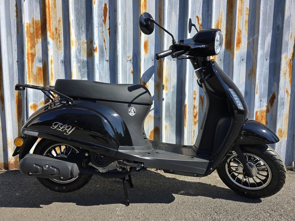 Fly Retro Scooter Zwart