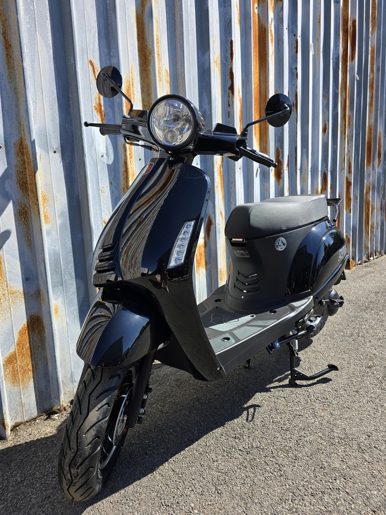 Fly Retro Scooter Zwart