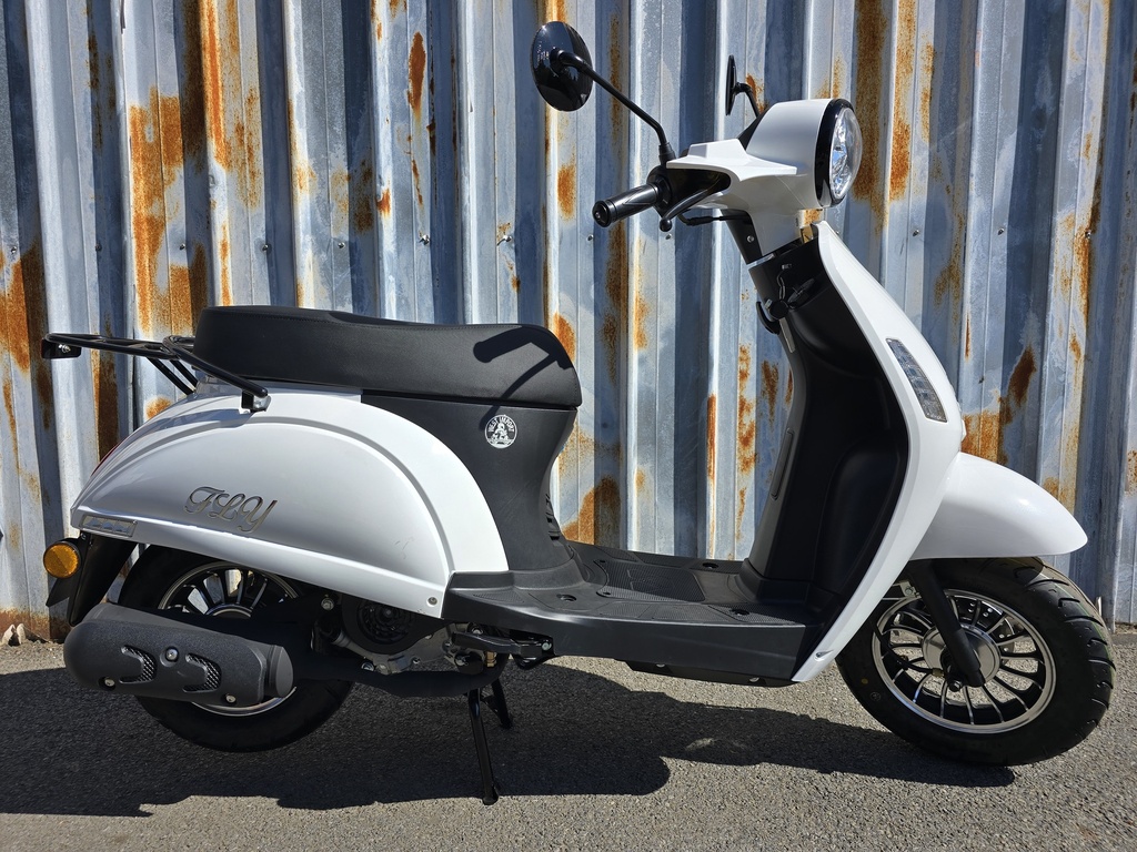 Fly Retro Scooter Wit / Zwart