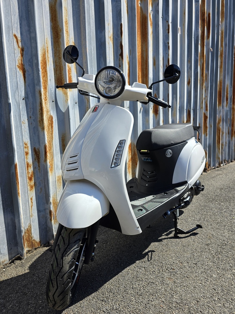 Fly Retro Scooter Wit / Zwart