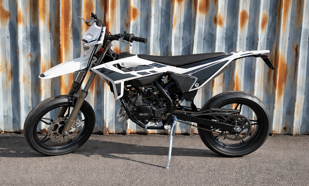 Beta - RR Motard 50 – White-Direct leverbaar-2 jaar Garantie