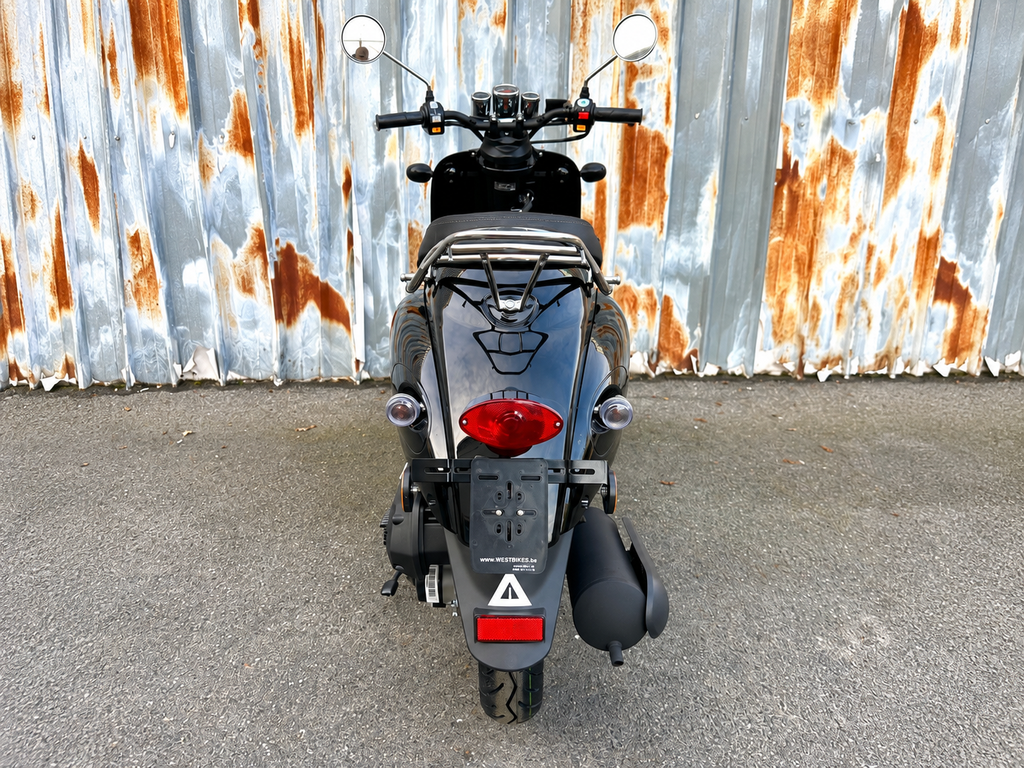 Zoë Retro Scooter  Zwart