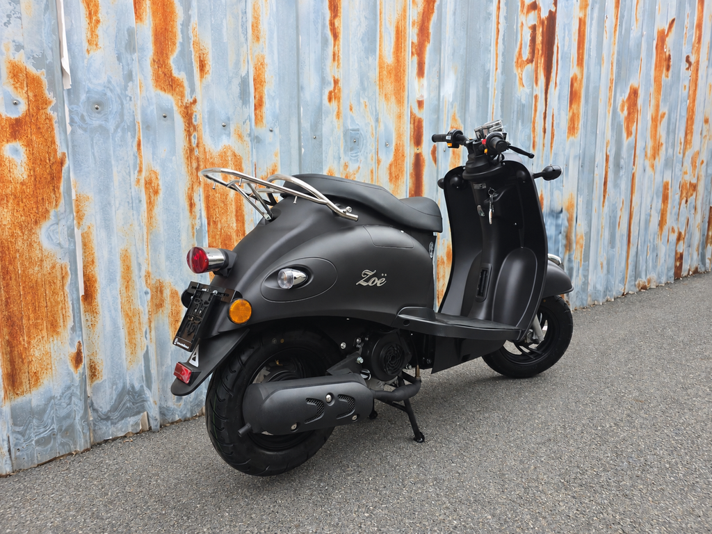 Zoë Retro Scooter Mat Zwart