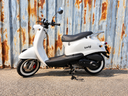 Lowigi Retro Scooter Parelmoer Wit