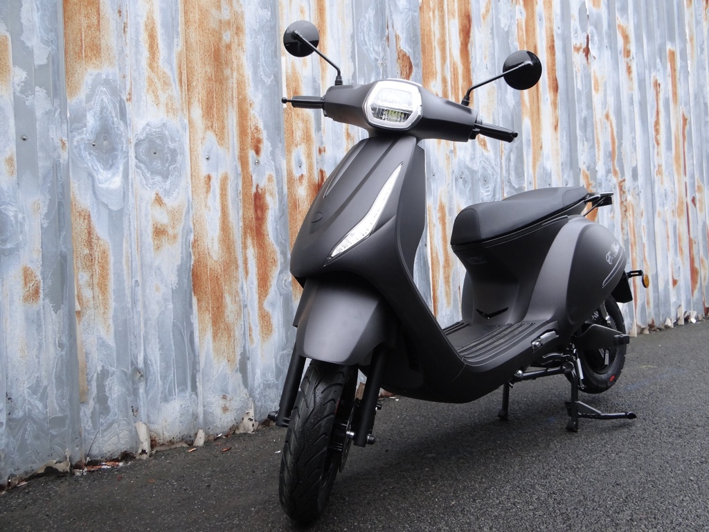 E-Asterix Elektrische Scooter Mat Zwart