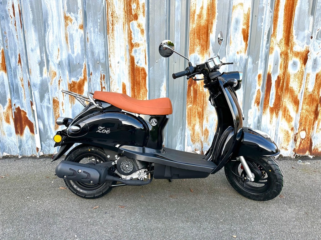 Zoë Retro Scooter Black