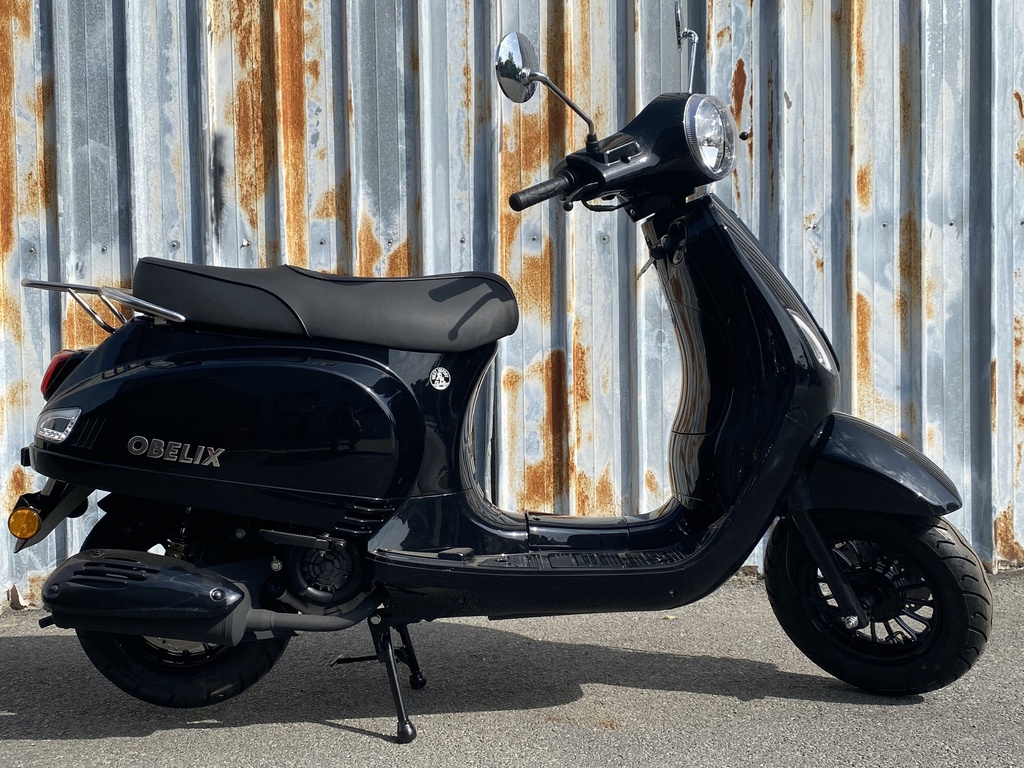 Obelix 125cc Scooter Zwart