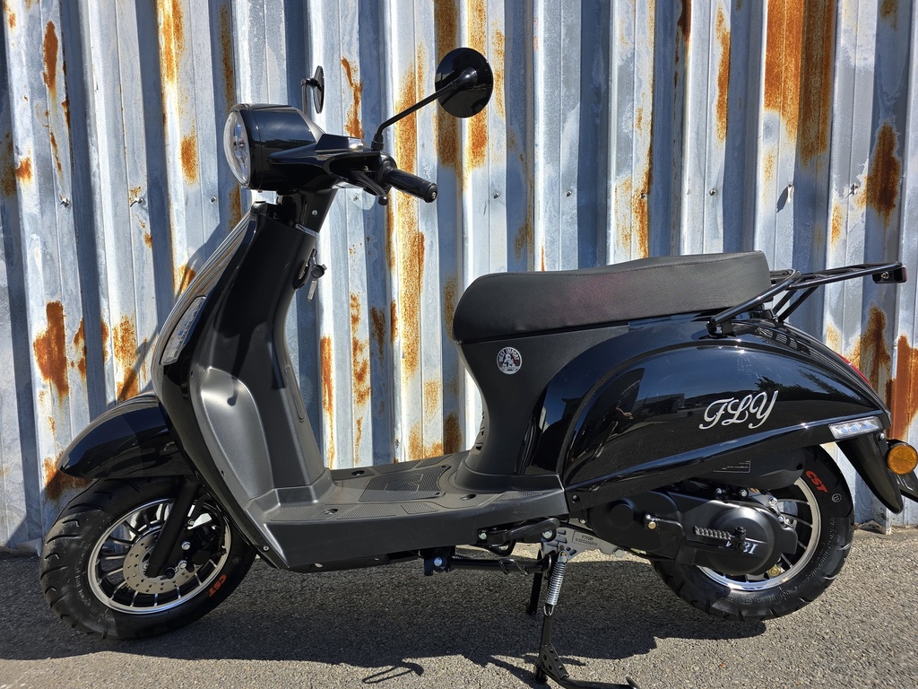 Fly Retro Scooter Zwart