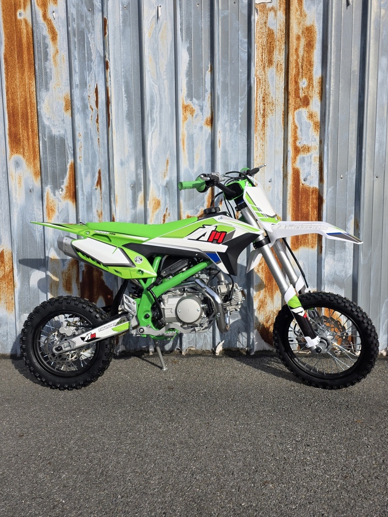 Apollo Thunder 125cc Dirt Bike